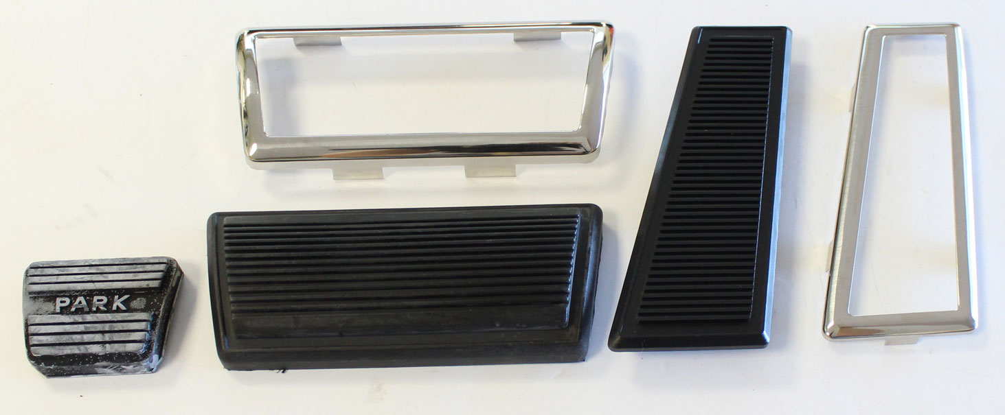 LATE 691972 GP PEDAL PAD & TRIM PLATE KIT, AT (RE)
